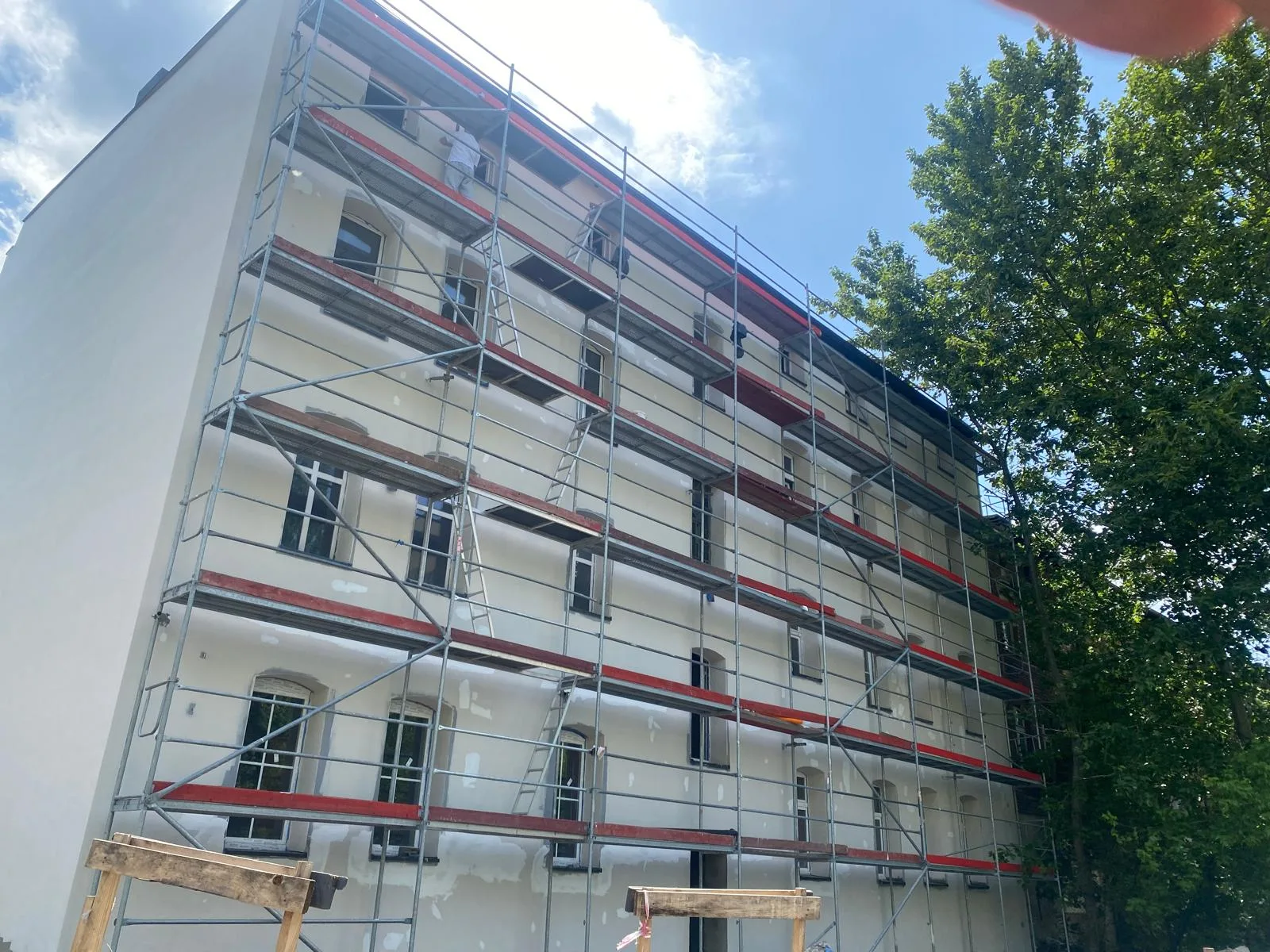 Elewacja domu po ociepleniu — prace budowlane TARA-BUD w Bytomiu